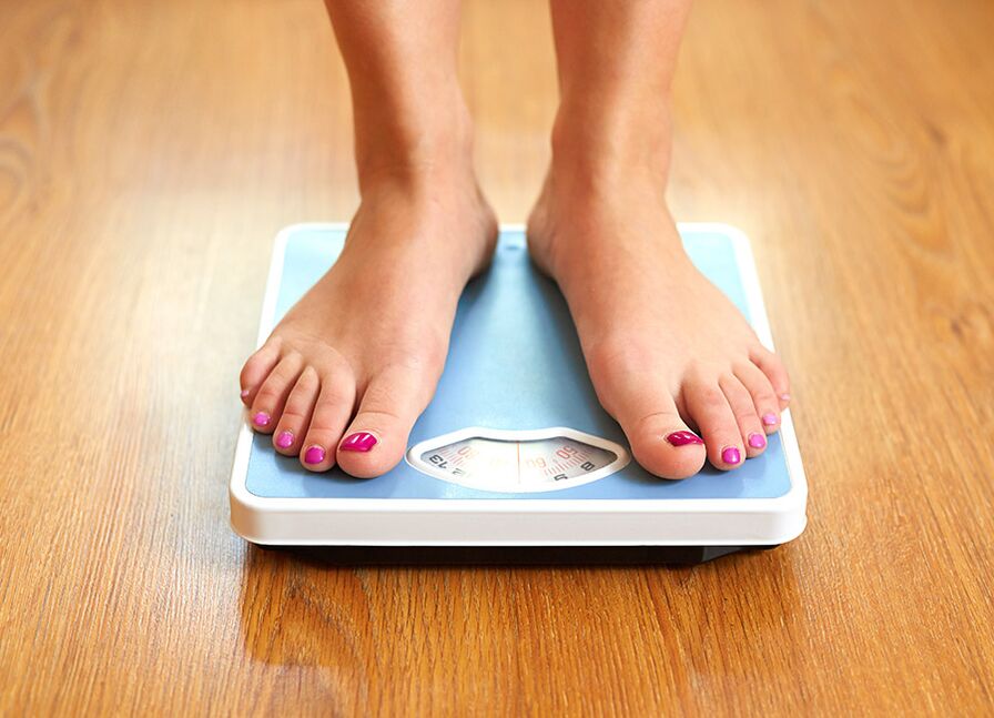 Tallene på skalaen vil glæde dig, hvis du følger reglerne for en sund kost. 